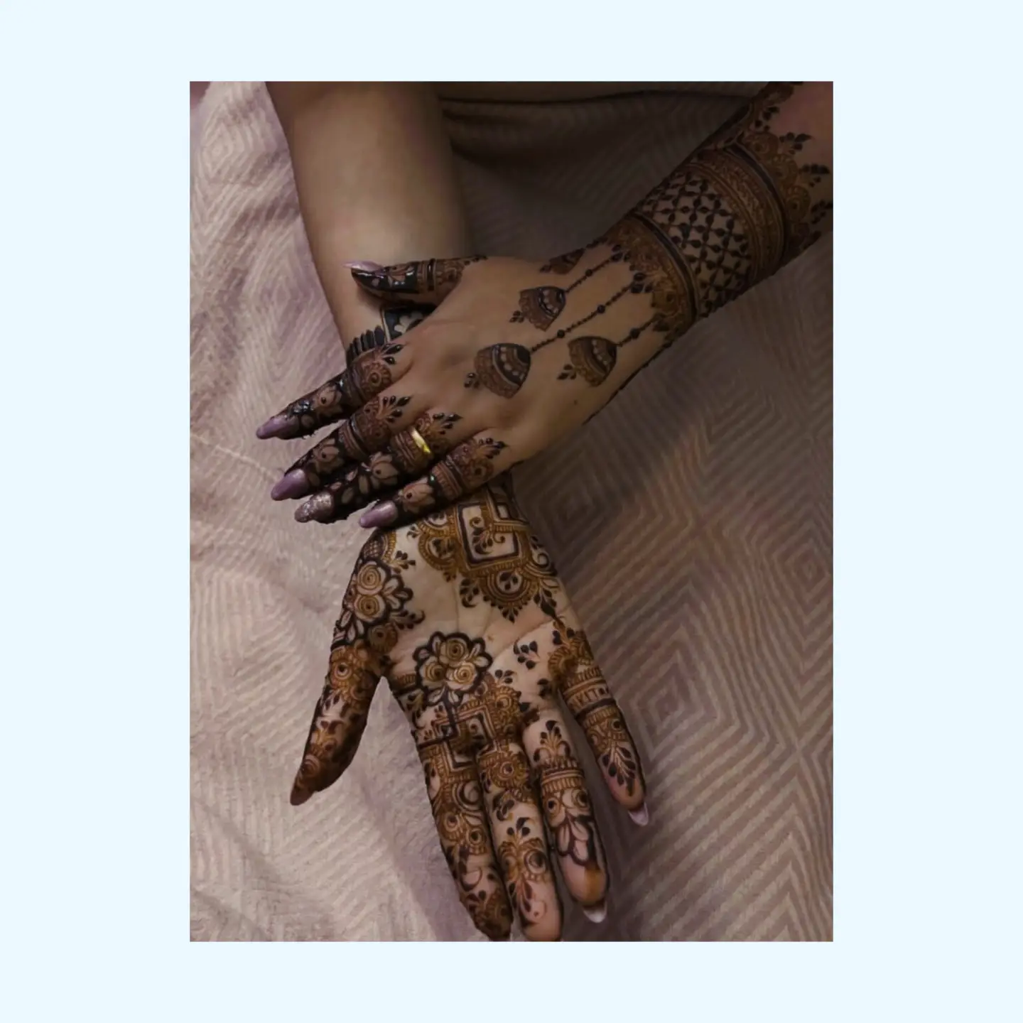 Shalaka Padelkar - mehendi artist in Parel , Mumbai
